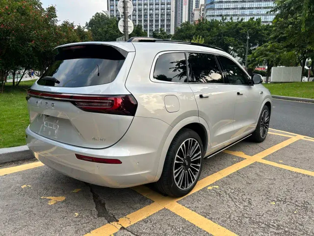 Aito M7 — Фото автомобиля 4