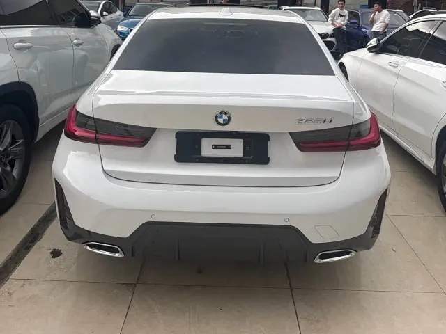 BMW 3 Series — Фото автомобиля 9