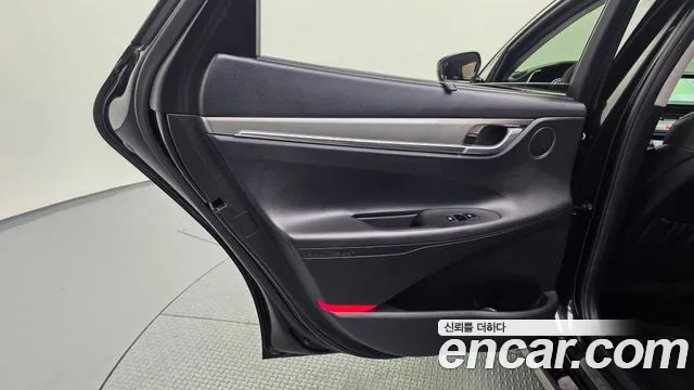 Hyundai Grandeur Grandeur (New) — Фото автомобиля 14