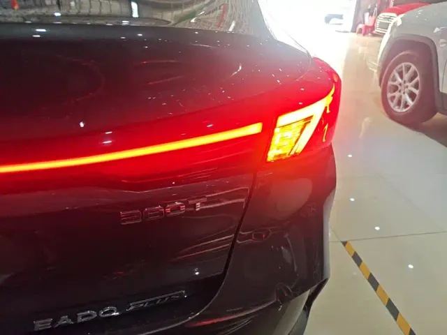 Changan Eado — Фото автомобиля 7