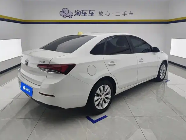 Buick Excelle — Фото автомобиля 3