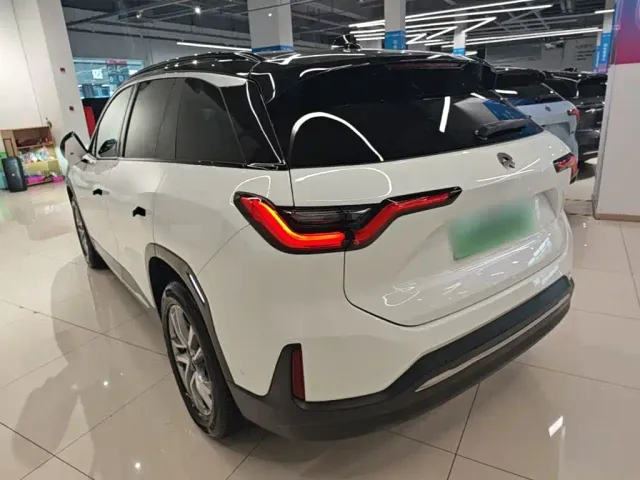 Nio ES6 — Фото автомобиля 4