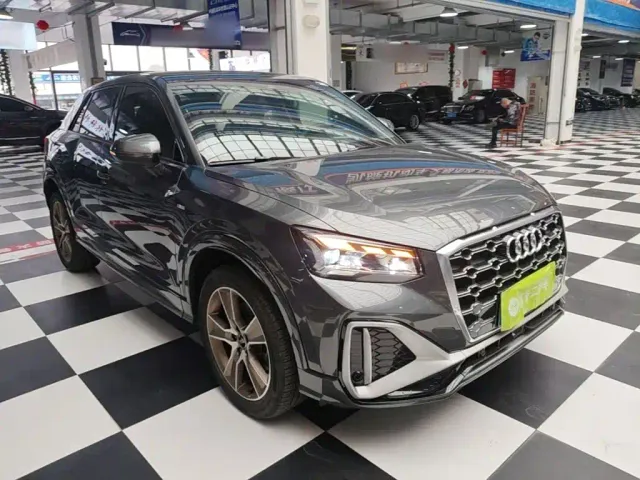 Audi Q2L — Фото автомобиля 3
