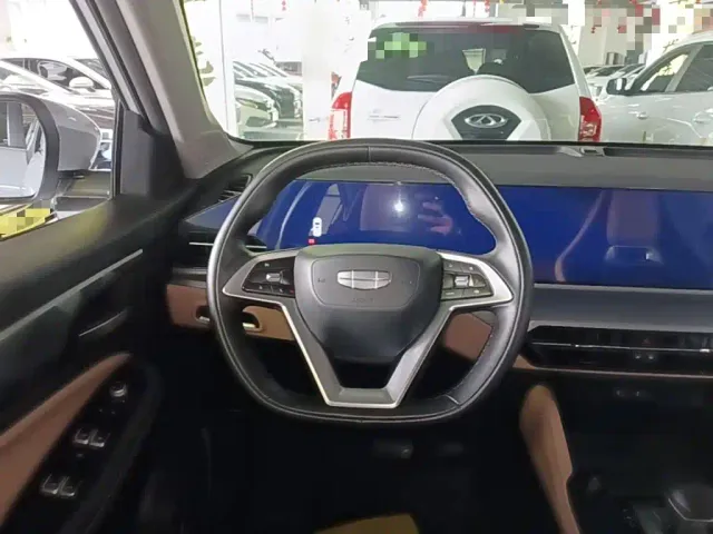 Geely Haoyue PRO — Фото автомобиля 10