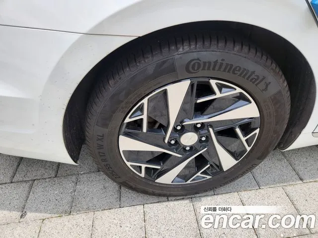 Hyundai Grandeur Grandeur (New) Hybrid — Фото автомобиля 20