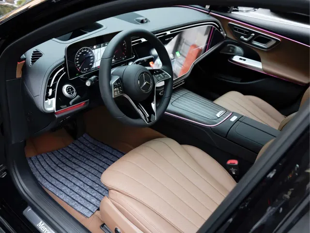 Mercedes-Benz E-Class — Фото автомобиля 11