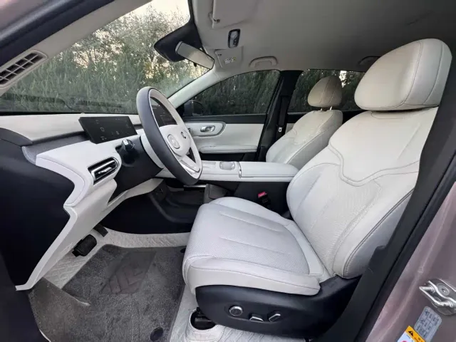 Changan Qiyuan Q05 — Фото автомобиля 4