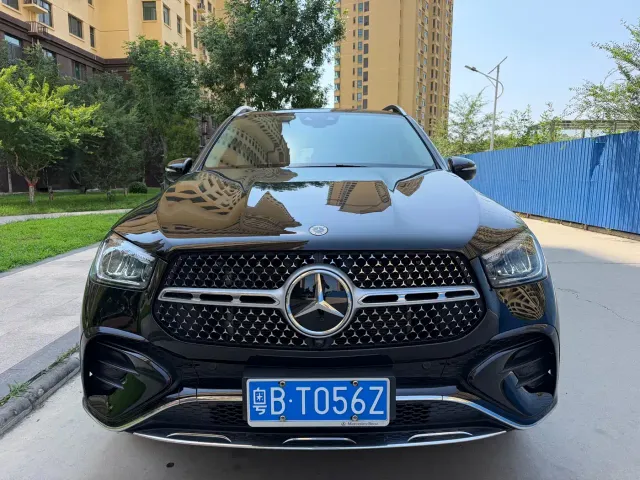 Mercedes-Benz GLE-Class — Фото автомобиля 2