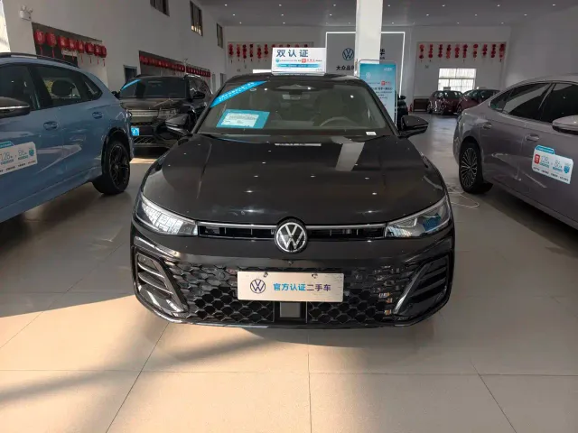 Volkswagen Passat — Фото автомобиля 2