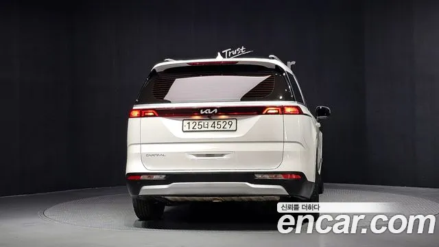 Kia Carnival 4th Gen — Фото автомобиля 4