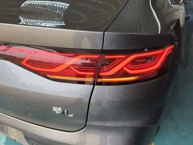BYD Qin L — Фото автомобиля 7