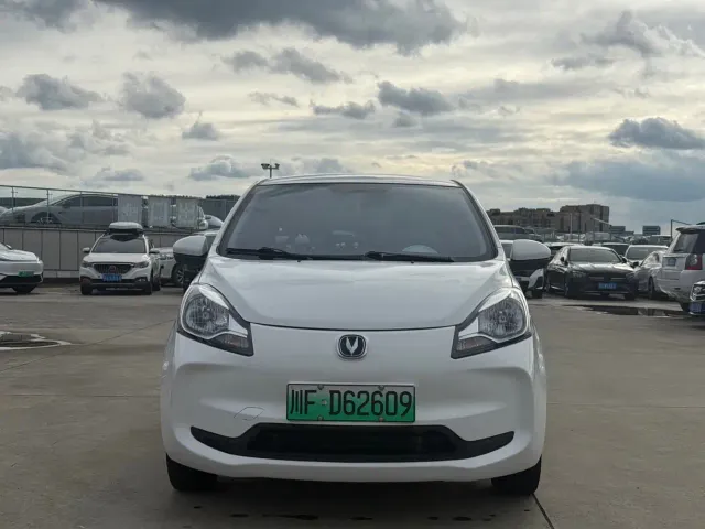 Changan Benben E-Star — Фото автомобиля 2