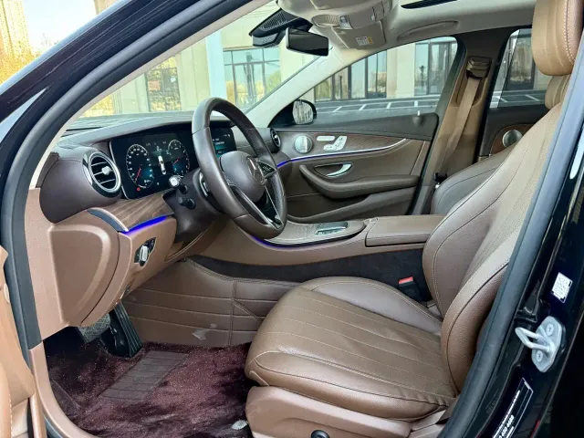 Mercedes-Benz E-Class — Фото автомобиля 7