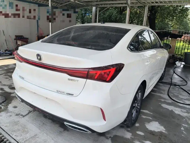 Changan Eado — Фото автомобиля 6