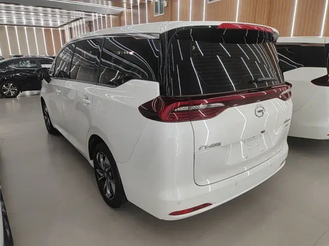 GAC Trumpchi M6 — Фото автомобиля 4