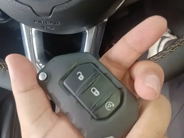 Jeep Wrangler — Фото автомобиля 8