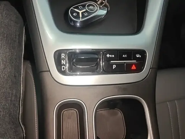 Geely Starry Wish — Фото автомобиля 13