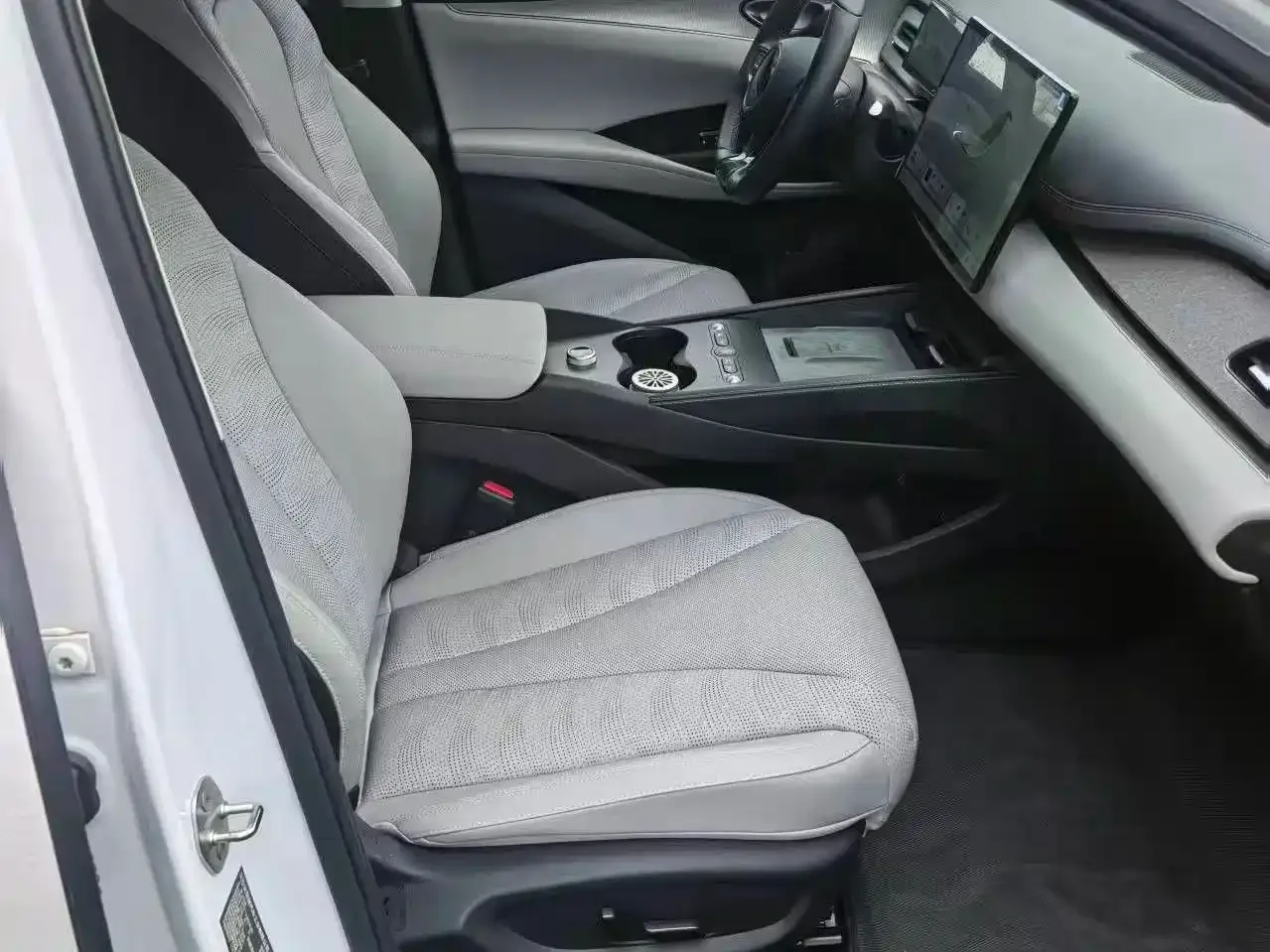 BYD Seal 06 DM-i Touring 2025 DM-i 150KM Flagship — Фото автомобиля 10