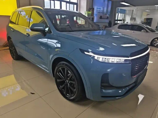 Li Auto ONE — Фото автомобиля 3