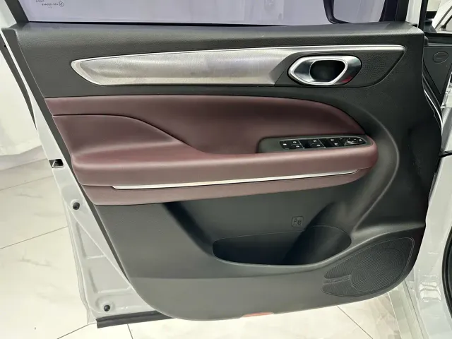 GAC Trumpchi M6 — Фото автомобиля 8