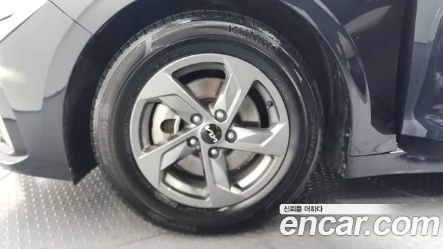 Kia K5 Новый K5 3 поколение 2.0 LPi(Для проката) — Фото автомобиля 5