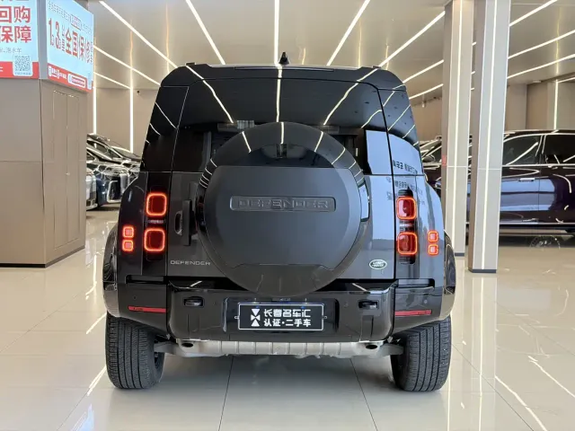 Land Rover Defender — Фото автомобиля 5