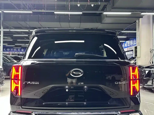 GAC Trumpchi GS8 — Фото автомобиля 8
