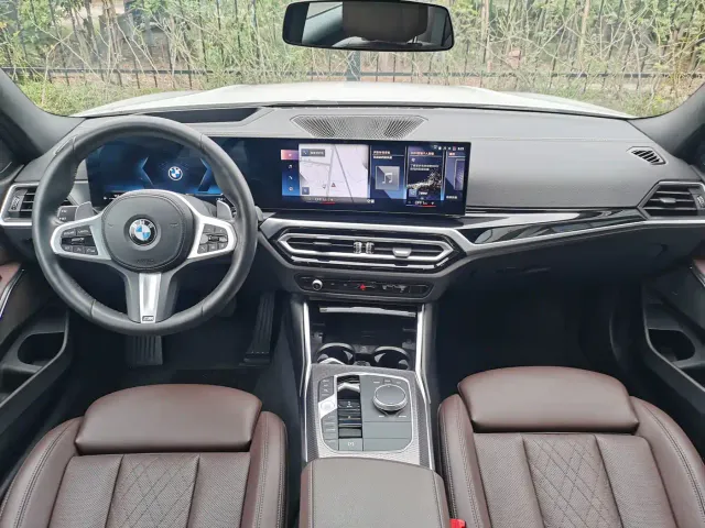 BMW 3 Series — Фото автомобиля 10