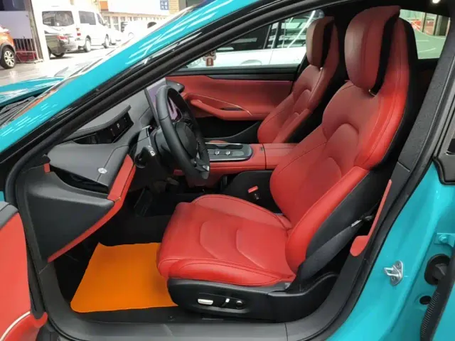 Xiaomi SU7 — Фото автомобиля 14