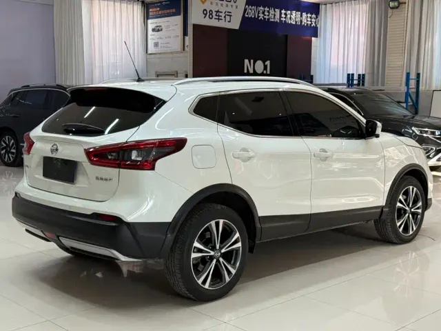 Nissan Qashqai — Фото автомобиля 4