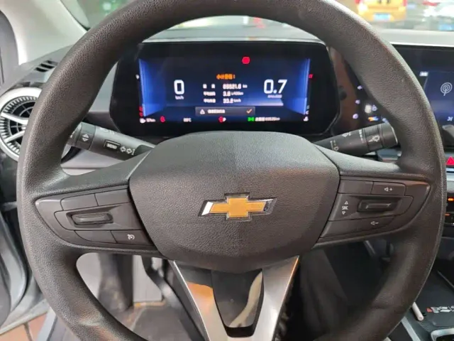 Chevrolet Monza — Фото автомобиля 10