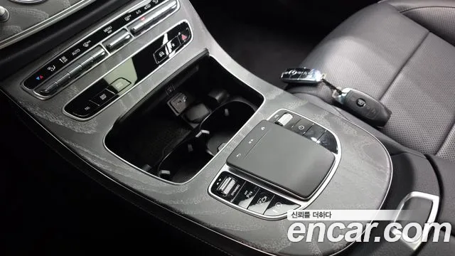 Mercedes-Benz E-Class W213 — Фото автомобиля 24