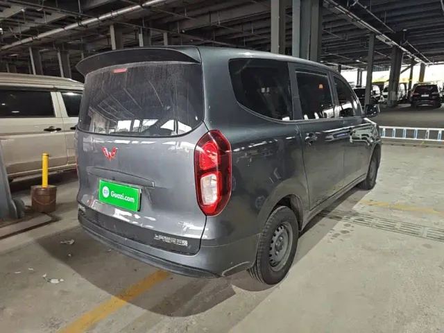 Wuling Hongguang — Фото автомобиля 6
