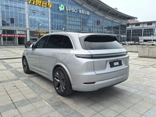 Li Auto L7 — Фото автомобиля 6