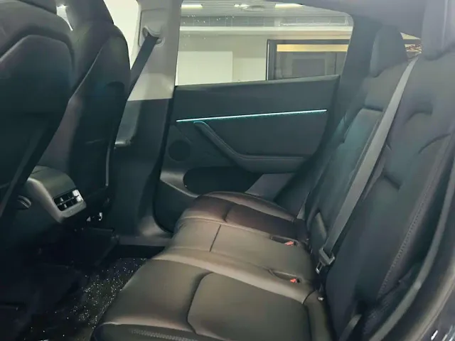 Tesla Model Y — Фото автомобиля 4