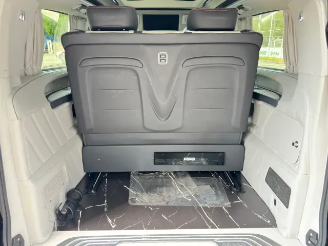 Mercedes-Benz V-Class — Фото автомобиля 4
