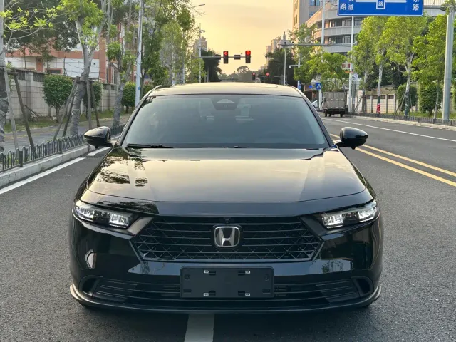 Honda Accord — Фото автомобиля 2