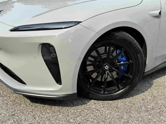 Nio ET5 Touring — Фото автомобиля 16