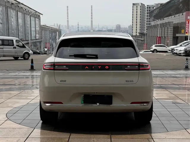 Aito M5 — Фото автомобиля 15