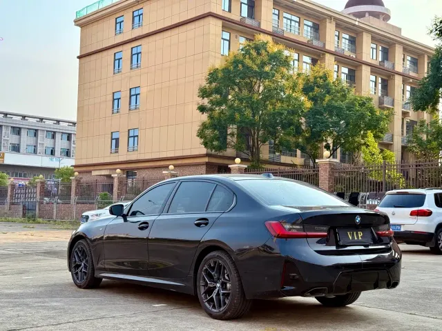 BMW 3 Series — Фото автомобиля 10
