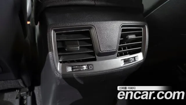 KG_Mobility_Ssangyong Rexton Новый Rexton Sport Khan Дизель 2.2 4WD — Фото автомобиля 30