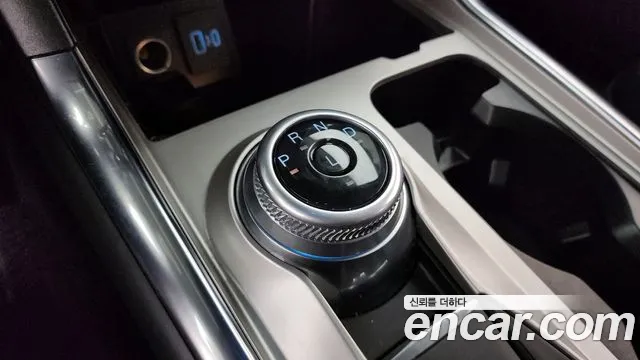 Ford Explorer — Фото автомобиля 7