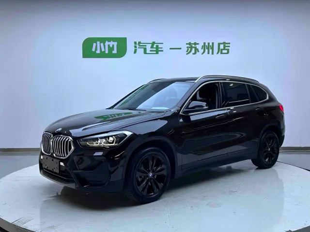 Фотография автомобиля — BMW X1