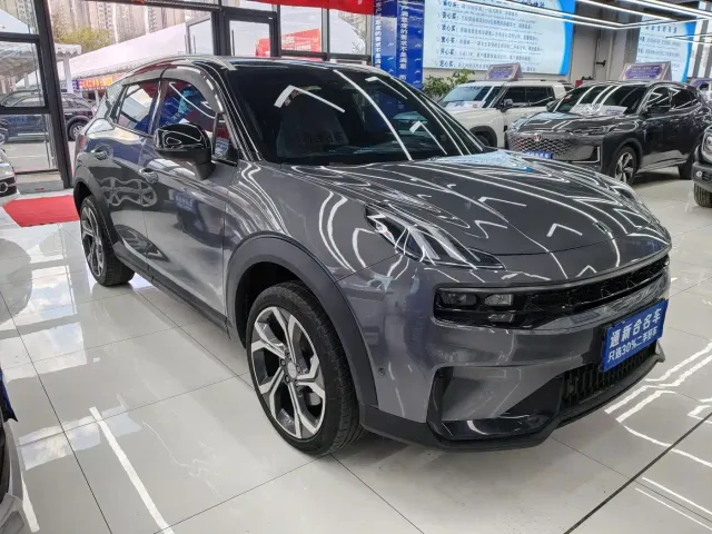 Lynk & Co 06 — Фото автомобиля 3