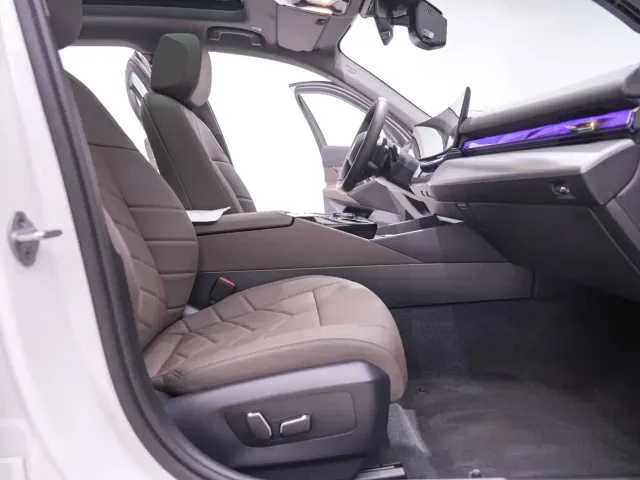 BMW 5 Series — Фото автомобиля 24