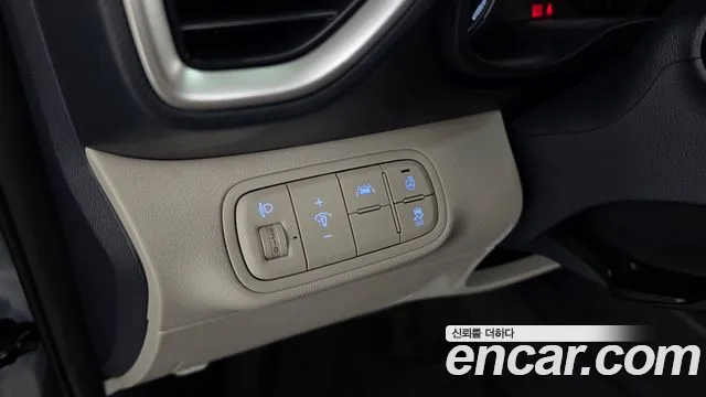 Hyundai Venue — Фото автомобиля 19