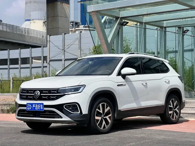 Фотография автомобиля — Volkswagen Tayron