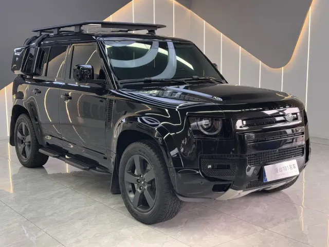 Land Rover Defender — Фото автомобиля 3