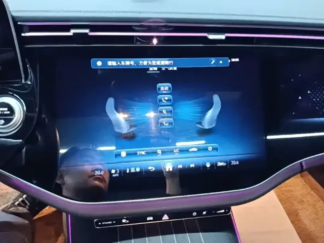 Mercedes-Benz E-Class — Фото автомобиля 12