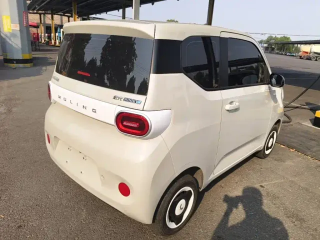 Wuling Hongguang Mini EV — Фото автомобиля 6
